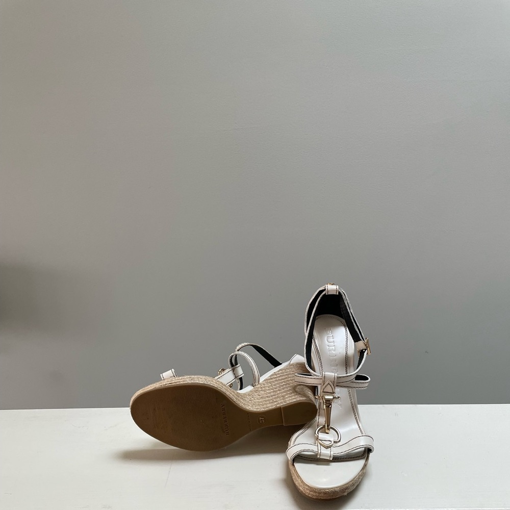 Burberry Espadrille size 37! Gently worn!